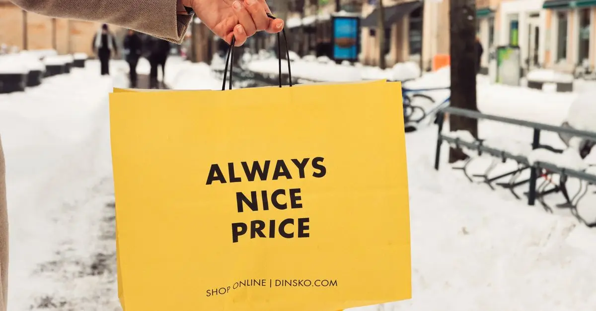 Jak ocenić oferty zakupowe online? Praktyczny przewodnik