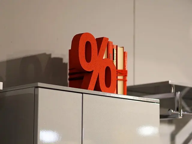 Jak skutecznie porównywać oferty zakupowe online?