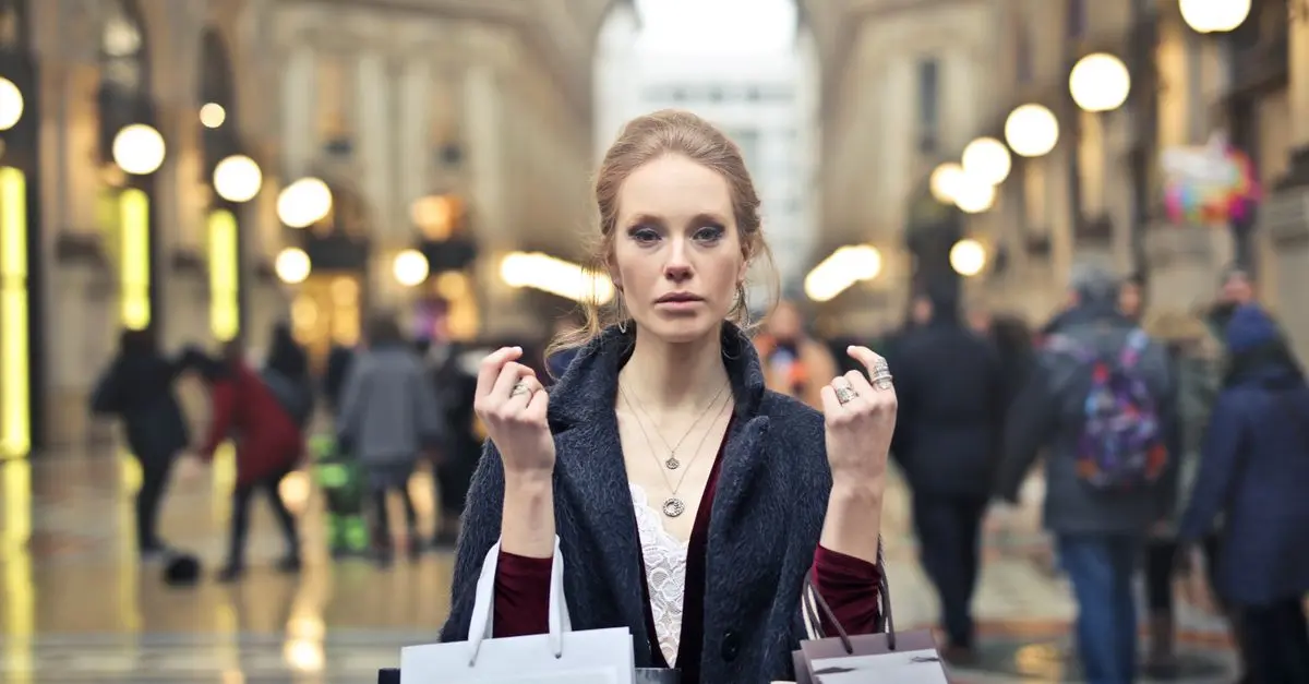 Jak efektywnie porównywać oferty zakupowe online?