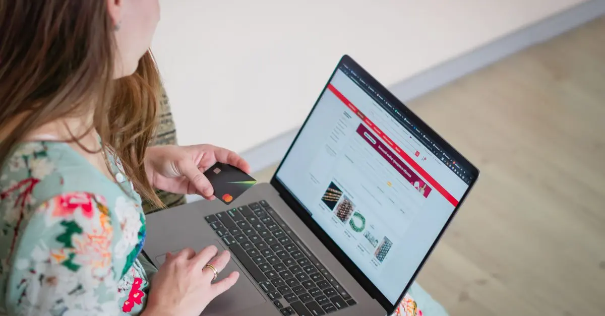 Jak efektywnie analizować oferty zakupowe online