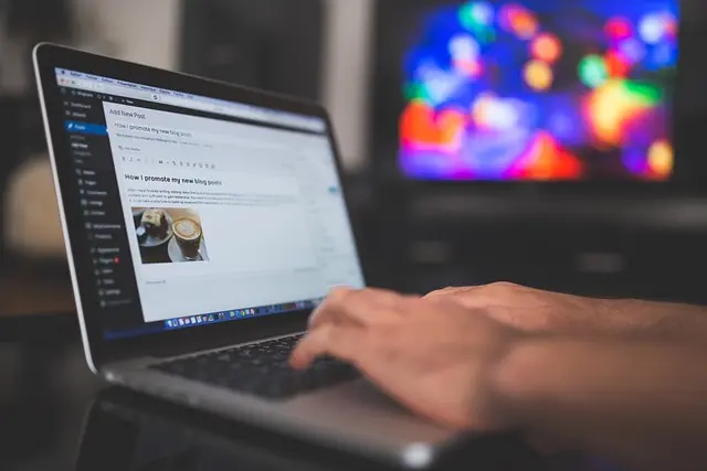 Jak skutecznie negocjować oferty zakupowe online: sprawdzone techniki