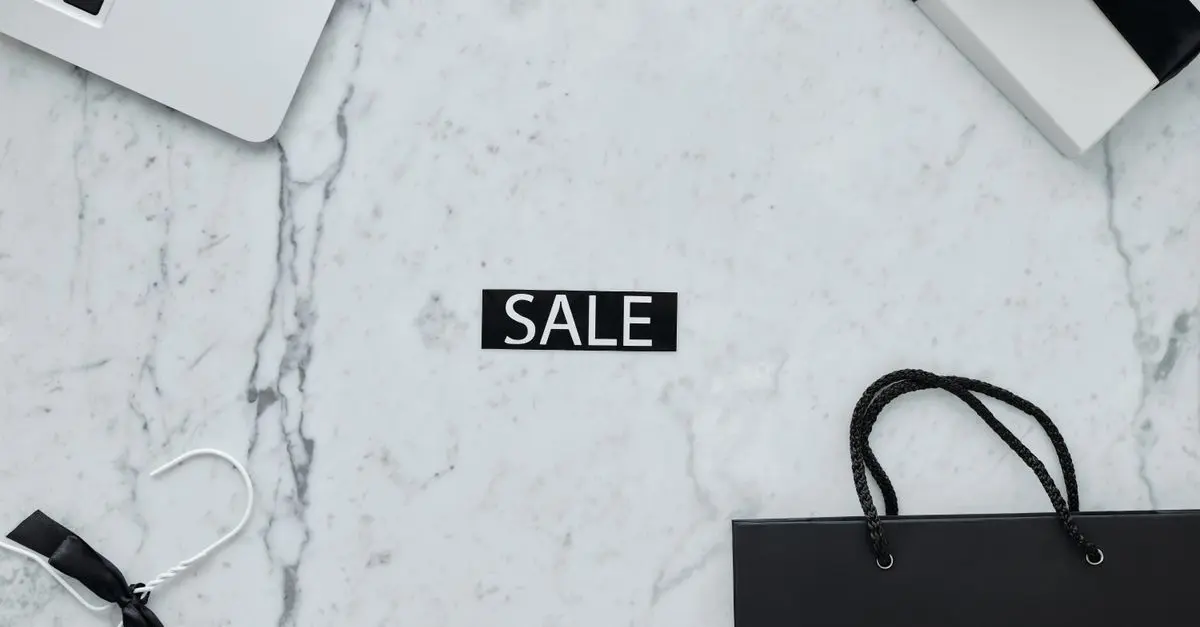 Jak skutecznie wybierać oferty zakupowe online? Przewodnik krok po kroku