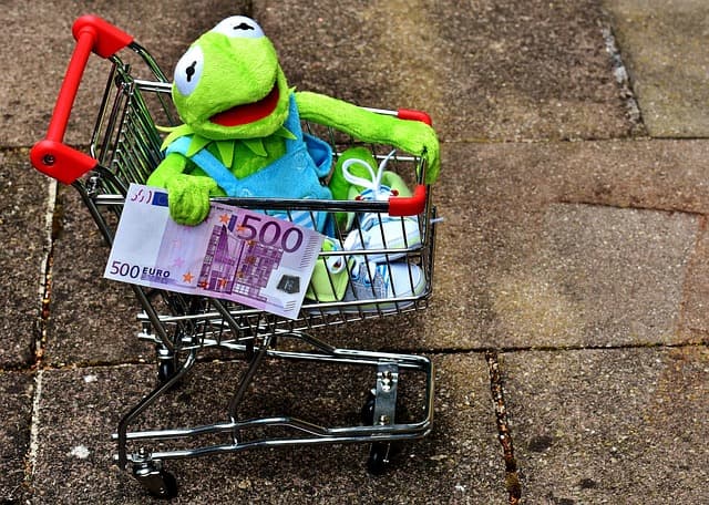 Jak ocenić oferty zakupowe, aby zaoszczędzić najwięcej?