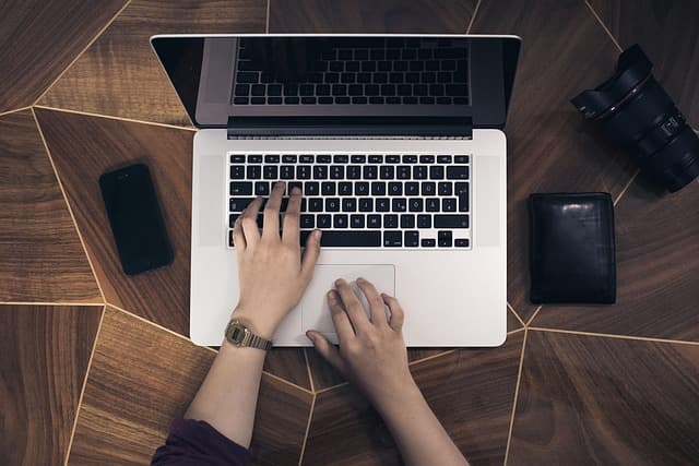 Jak skutecznie oszczędzać na zakupach online? Sprawdzone metody